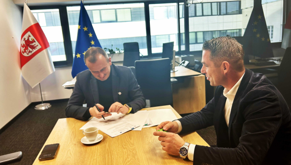 Podpisano umowę na budowę ścieżki rowerowej z Góralic w kierunku Rowu.